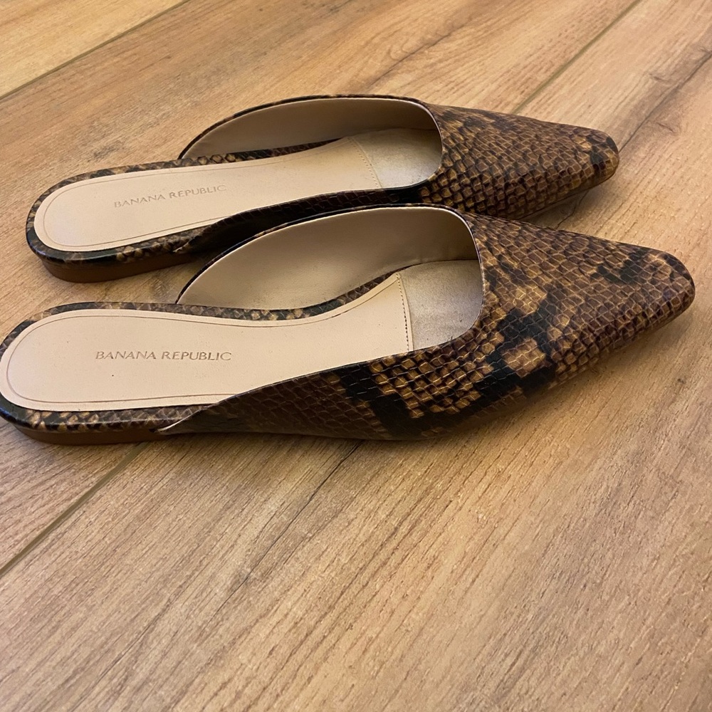 Banana Republic Slip-On Snakeskin Mule